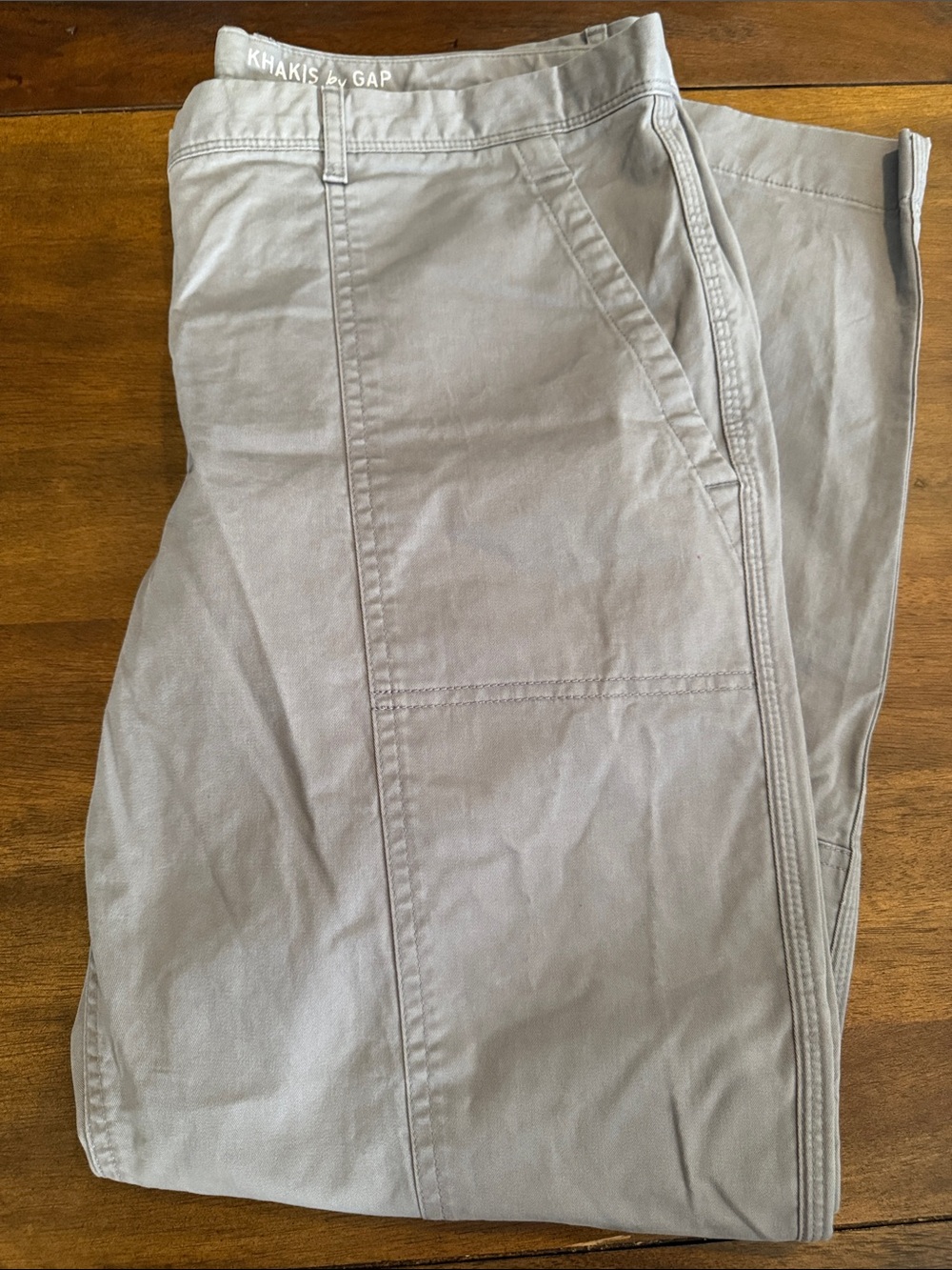 GAP Straight Leg Khaki Pants in Light Gray